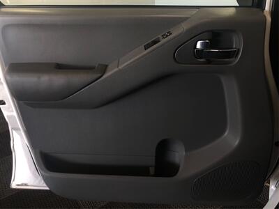 2010 Nissan Frontier SE   - Photo 16 - Sacramento, CA 95825