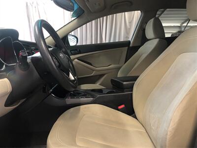 2011 Kia Optima LX   - Photo 9 - Sacramento, CA 95825