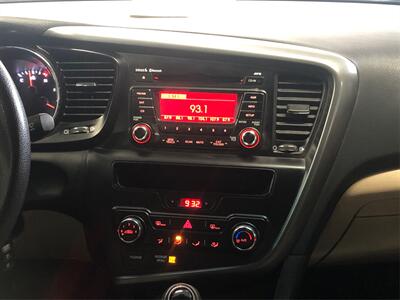 2011 Kia Optima LX   - Photo 13 - Sacramento, CA 95825