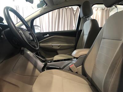 2014 Ford C-MAX Hybrid SE - Photo 9 - Sacramento, CA 95825