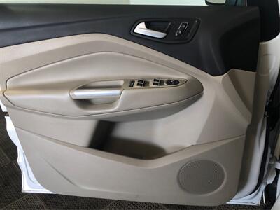 2014 Ford C-MAX Hybrid SE - Photo 16 - Sacramento, CA 95825