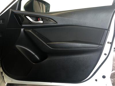 2015 Mazda Mazda3 i Sport   - Photo 17 - Sacramento, CA 95825
