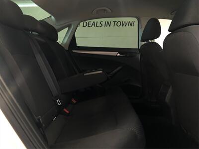 2014 Volkswagen Passat 1.8T S PZEV   - Photo 10 - Sacramento, CA 95825