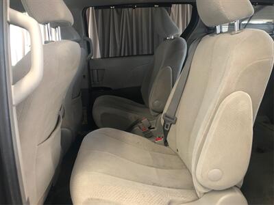 2013 Toyota Sienna LE 8-Passenger   - Photo 10 - Sacramento, CA 95825