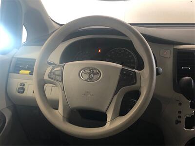 2013 Toyota Sienna LE 8-Passenger - Photo 15 - Sacramento, CA 95825
