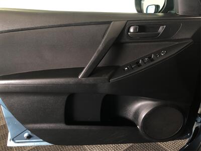 2010 Mazda Mazda3 i Sport   - Photo 16 - Sacramento, CA 95825