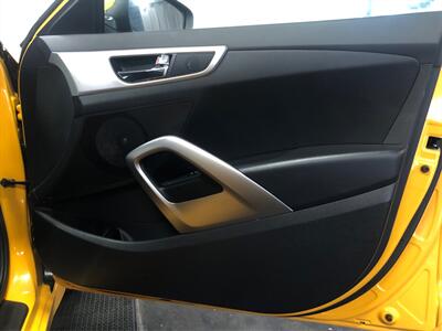 2012 Hyundai VELOSTER   - Photo 17 - Sacramento, CA 95825