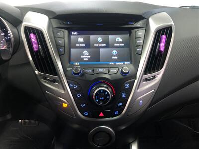 2012 Hyundai VELOSTER   - Photo 13 - Sacramento, CA 95825
