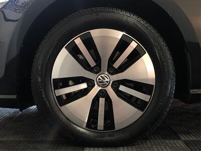 2017 Volkswagen e-Golf SE   - Photo 18 - Sacramento, CA 95825