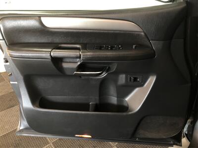 2011 Nissan Armada SV - Photo 15 - Sacramento, CA 95825