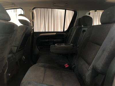 2011 Nissan Armada SV   - Photo 10 - Sacramento, CA 95825