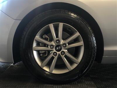 2015 Hyundai SONATA SE   - Photo 18 - Sacramento, CA 95825