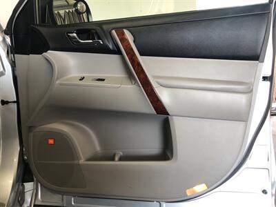 2012 Toyota Highlander Hybrid Limited   - Photo 19 - Sacramento, CA 95825
