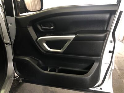 2018 Nissan Titan SV   - Photo 14 - Sacramento, CA 95825