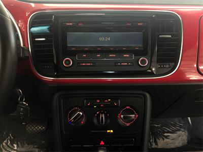 2012 Volkswagen Beetle 2.5L PZEV   - Photo 13 - Sacramento, CA 95825