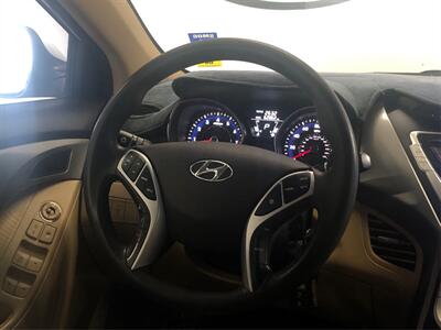 2012 Hyundai ELANTRA GLS   - Photo 15 - Sacramento, CA 95825