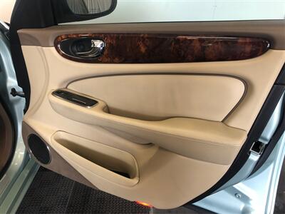 2007 Jaguar XJ8   - Photo 18 - Sacramento, CA 95825