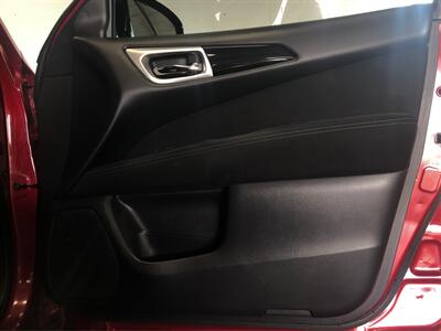 2016 Nissan Pathfinder SV   - Photo 17 - Sacramento, CA 95825