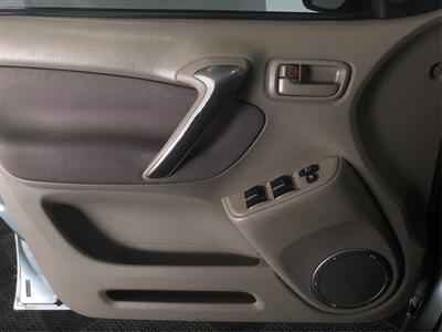 2005 Toyota RAV4 L Package   - Photo 17 - Sacramento, CA 95825