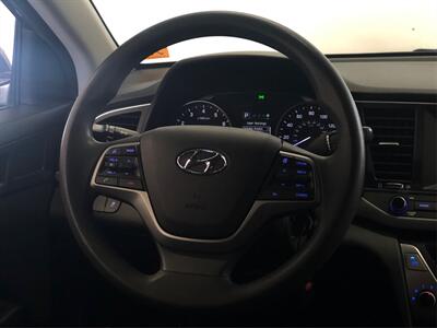 2018 Hyundai ELANTRA SEL   - Photo 15 - Sacramento, CA 95825