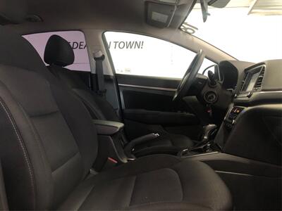 2018 Hyundai ELANTRA SEL   - Photo 9 - Sacramento, CA 95825
