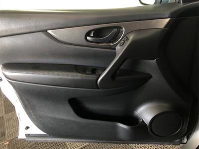 2019 Nissan Rogue Sport S   - Photo 15 - Sacramento, CA 95825
