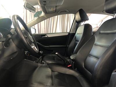 2013 Volkswagen Jetta SE   - Photo 8 - Sacramento, CA 95825