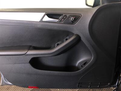 2013 Volkswagen Jetta SE   - Photo 14 - Sacramento, CA 95825