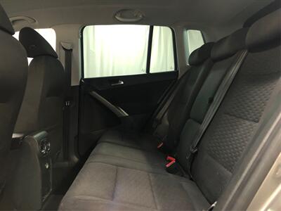 2009 Volkswagen Tiguan S   - Photo 10 - Sacramento, CA 95825