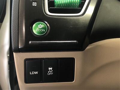 2015 Honda Civic Hybrid   - Photo 24 - Sacramento, CA 95825