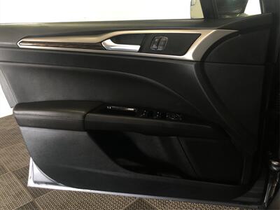 2013 Ford Fusion Hybrid SE   - Photo 15 - Sacramento, CA 95825