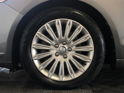 2013 Ford Fusion Hybrid SE   - Photo 17 - Sacramento, CA 95825