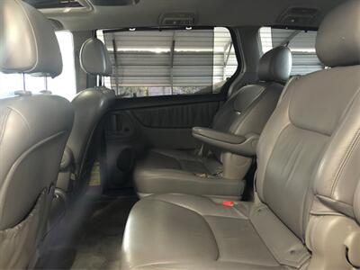 2004 Toyota Sienna XLE Limited 7 Passenger   - Photo 10 - Sacramento, CA 95825