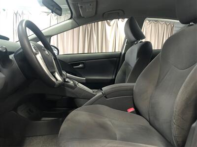 2010 Toyota Prius III   - Photo 9 - Sacramento, CA 95825