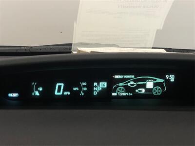 2010 Toyota Prius III   - Photo 14 - Sacramento, CA 95825