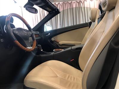 2011 Mercedes-Benz SLK SLK 300   - Photo 9 - Sacramento, CA 95825