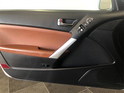 2010 Hyundai Genesis Coupe 3.8L   - Photo 16 - Sacramento, CA 95825