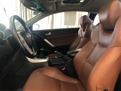 2010 Hyundai Genesis Coupe 3.8L - Photo 9 - Sacramento, CA 95825