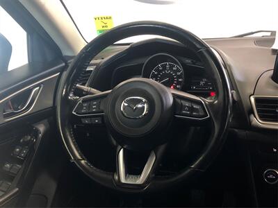 2018 Mazda Mazda3 Touring   - Photo 16 - Sacramento, CA 95825