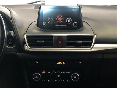 2018 Mazda Mazda3 Touring   - Photo 14 - Sacramento, CA 95825