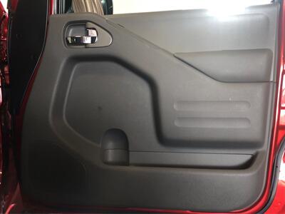 2015 Nissan Frontier SV   - Photo 17 - Sacramento, CA 95825