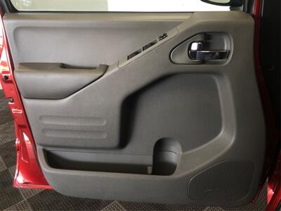 2015 Nissan Frontier SV   - Photo 16 - Sacramento, CA 95825