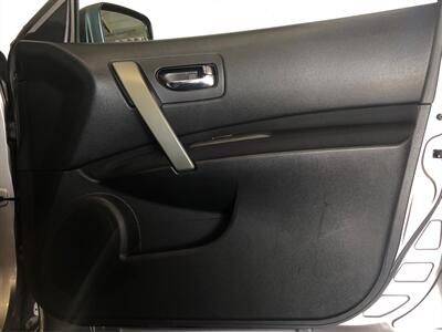 2011 Nissan Rogue SV   - Photo 16 - Sacramento, CA 95825