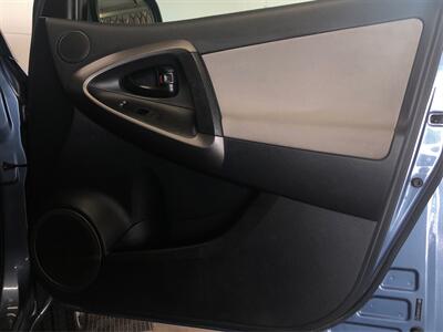 2012 Toyota RAV4   - Photo 16 - Sacramento, CA 95825