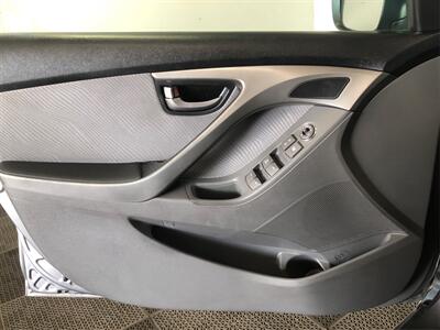 2012 Hyundai ELANTRA GLS   - Photo 16 - Sacramento, CA 95825