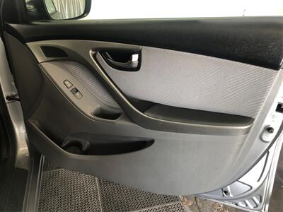 2012 Hyundai ELANTRA GLS   - Photo 17 - Sacramento, CA 95825