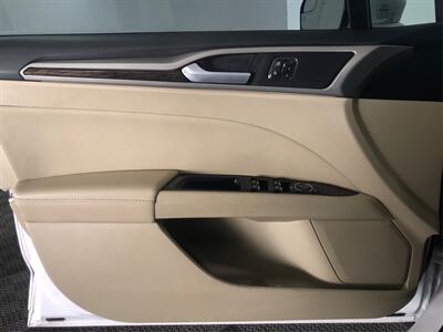 2013 Ford Fusion Hybrid SE   - Photo 15 - Sacramento, CA 95825