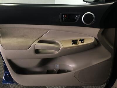 2006 Toyota Tacoma PreRunner V6 - Photo 14 - Sacramento, CA 95825