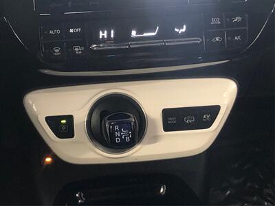 2017 Toyota Prius Prime Plus   - Photo 23 - Sacramento, CA 95825