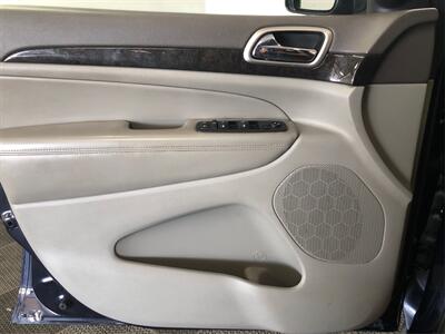 2011 Jeep Grand Cherokee Laredo   - Photo 14 - Sacramento, CA 95825